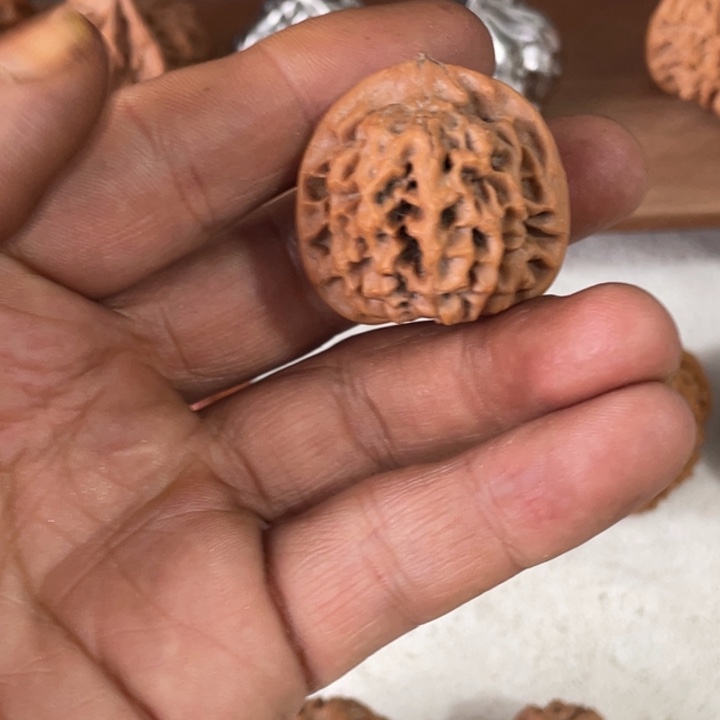 刘***伟核桃秦岭老王核桃