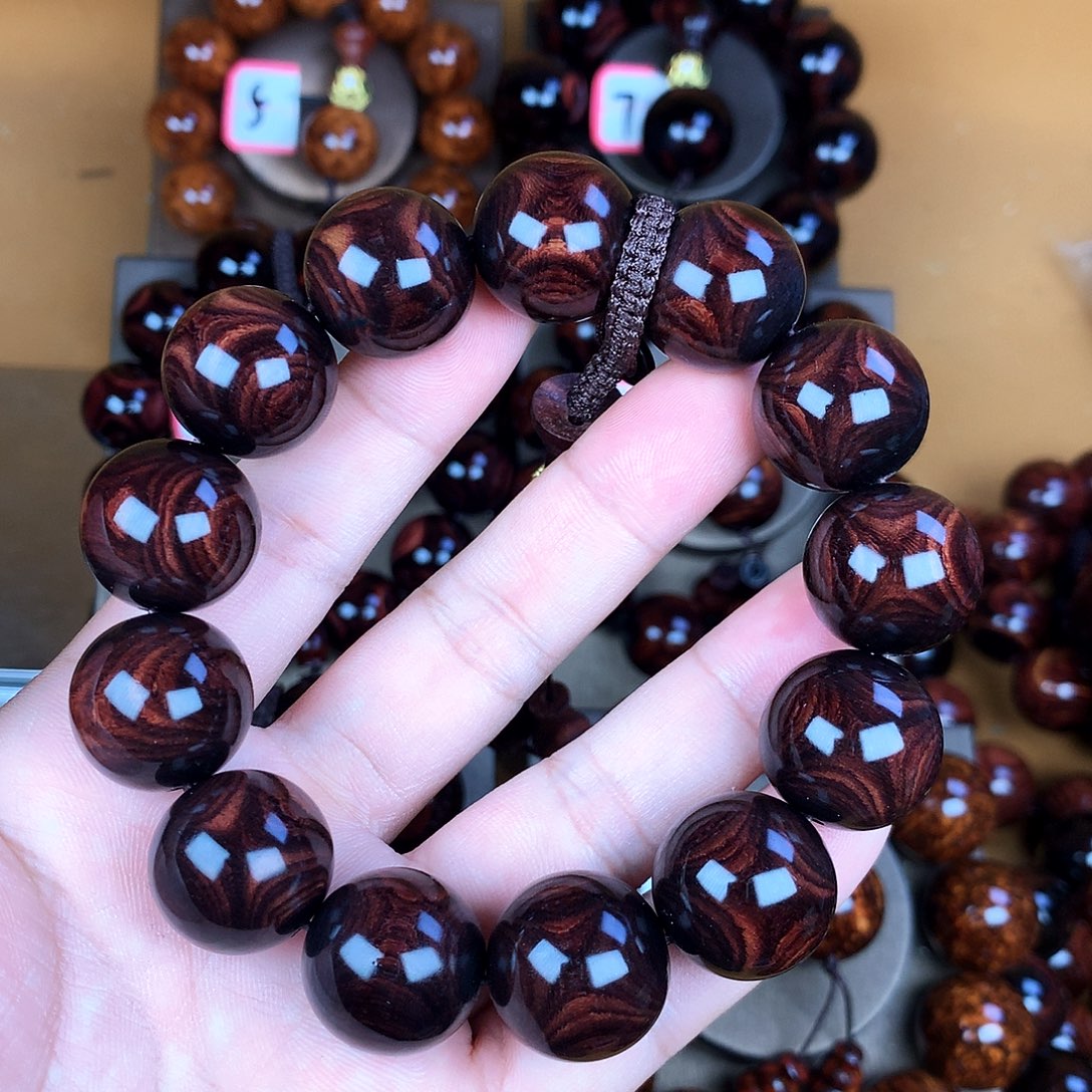 迈***蒂黄花梨/降香黄檀1.8，