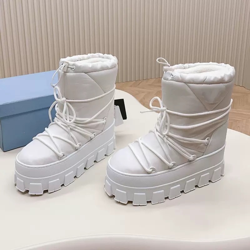 厚底保暖雪地靴女2025冬季新款休闲绑带面包靴防滑松糕短筒棉靴