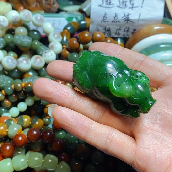 和田玉（碧玉）颈饰未镶嵌