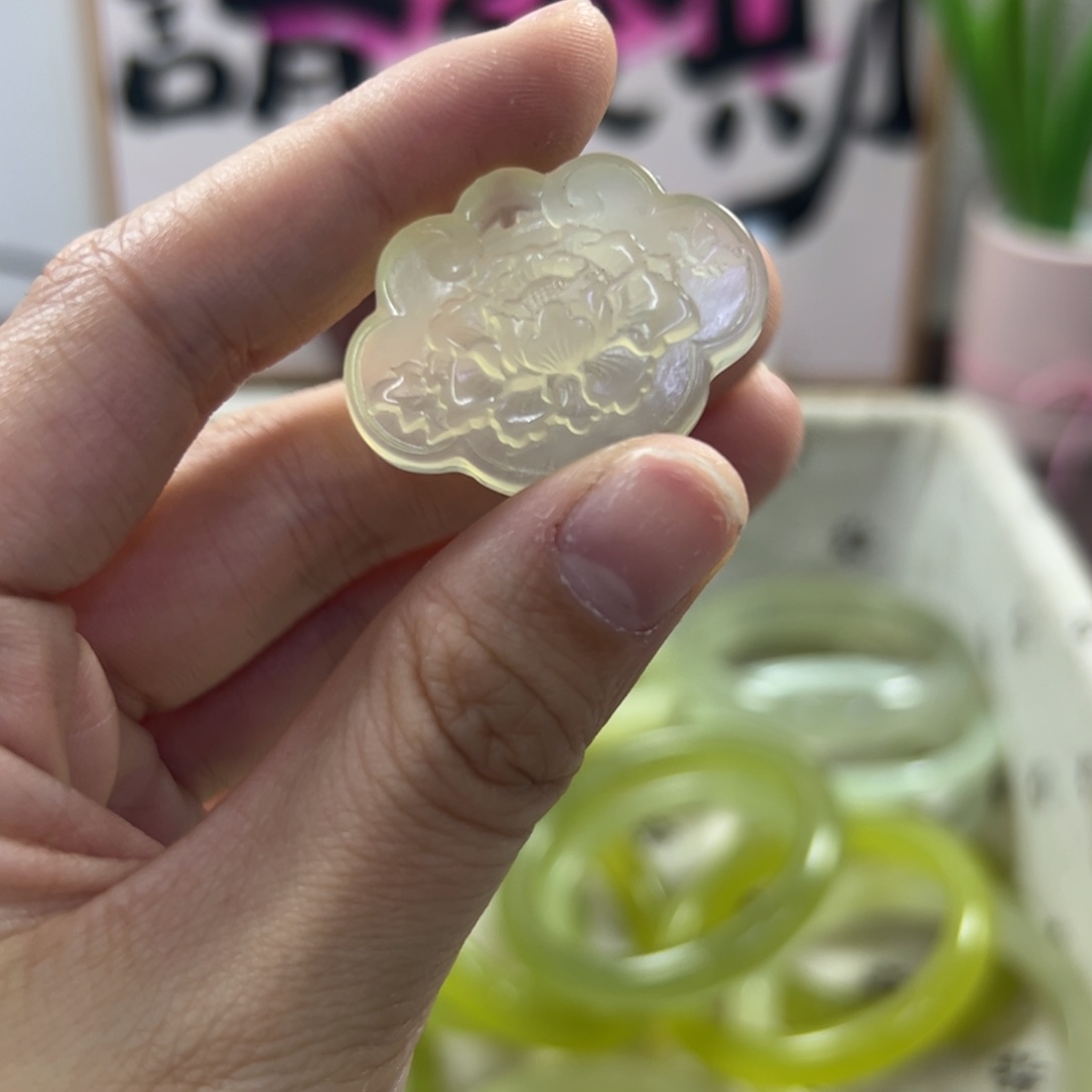 蛇纹石玉手镯未镶嵌772