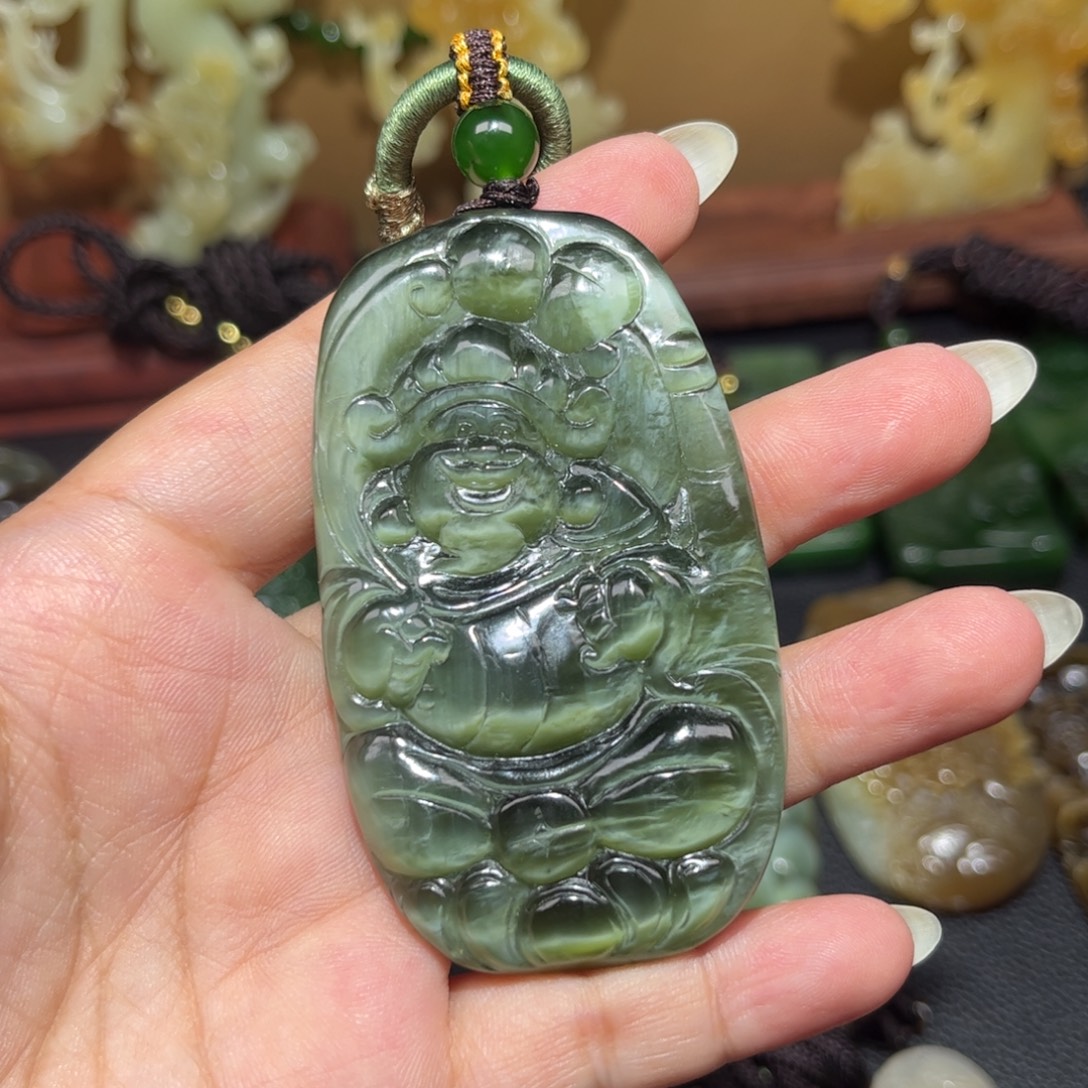 颈饰未镶嵌和田玉