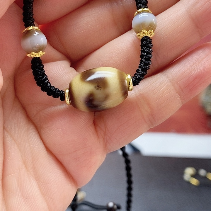 玛瑙/玉髓颈饰合金