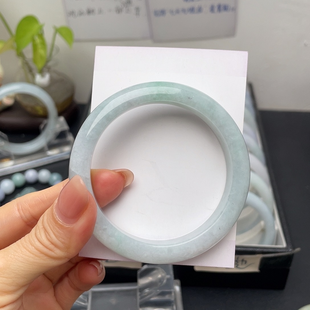 翡翠手镯未镶嵌55.8正圈