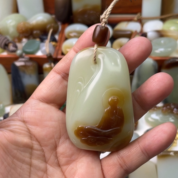 和田玉未镶嵌颈饰