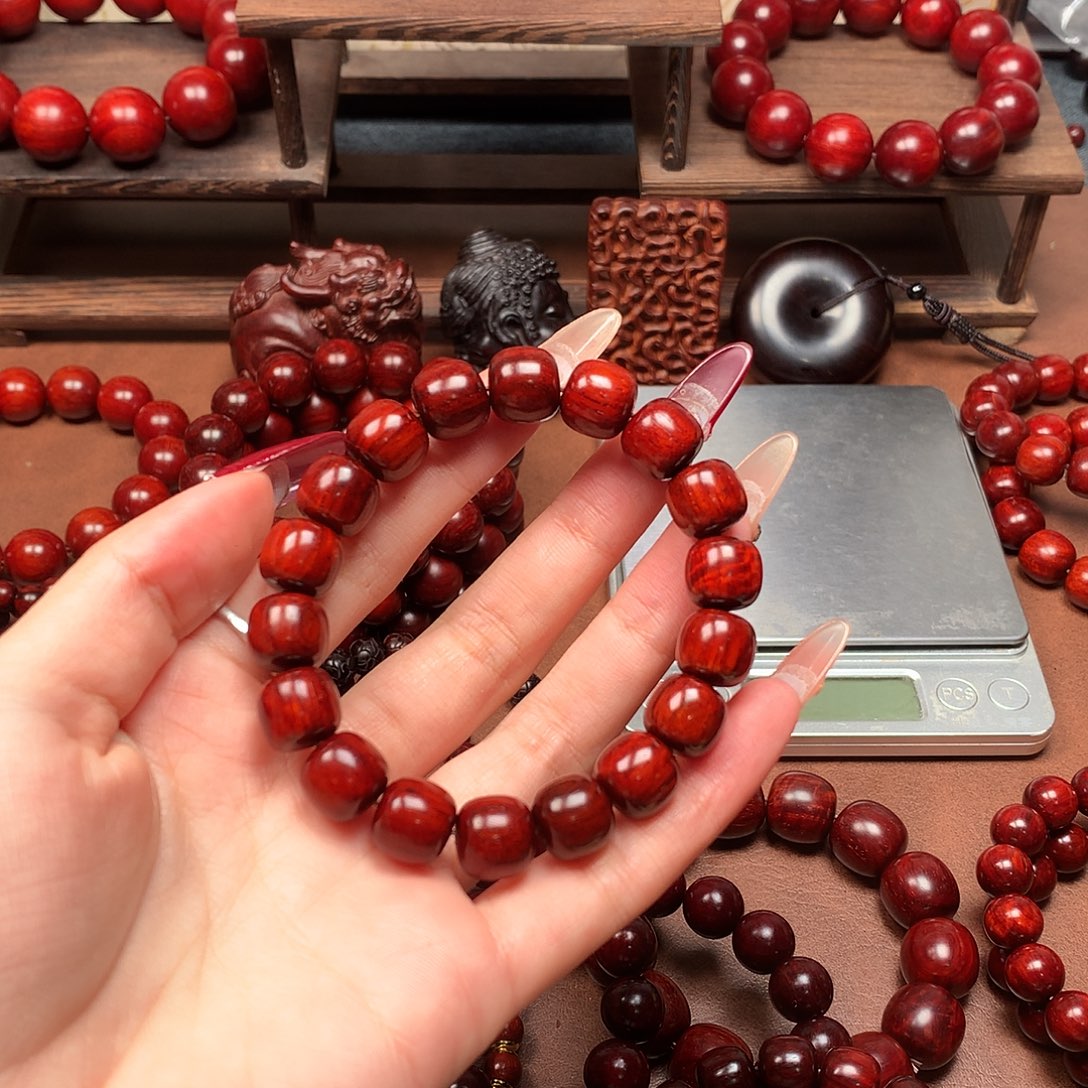 一***星檀香紫檀（小叶紫檀）1.1泥料