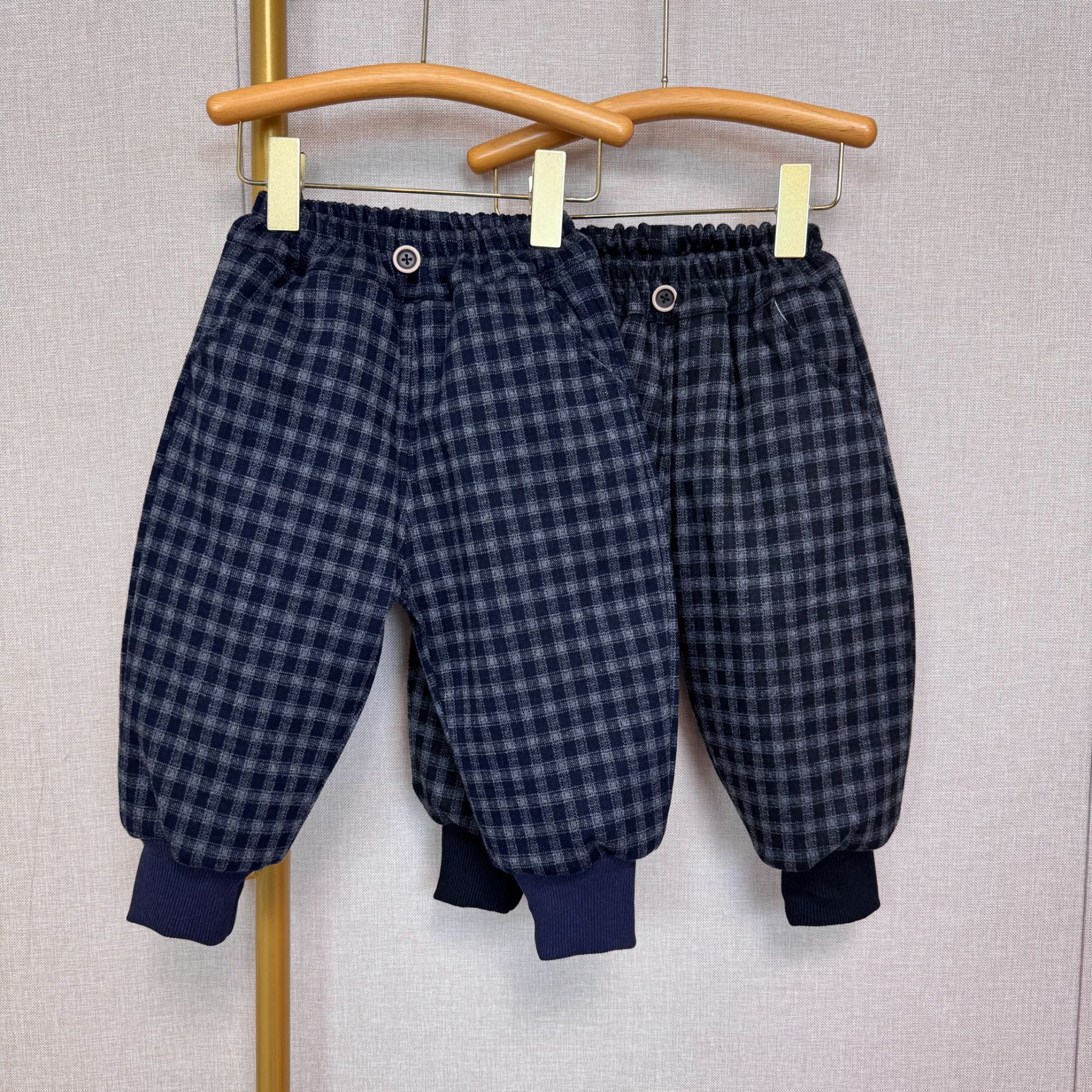 男女童冬季加绒加厚棉裤洋气儿童三层夹棉格子裤子北方一条过冬潮