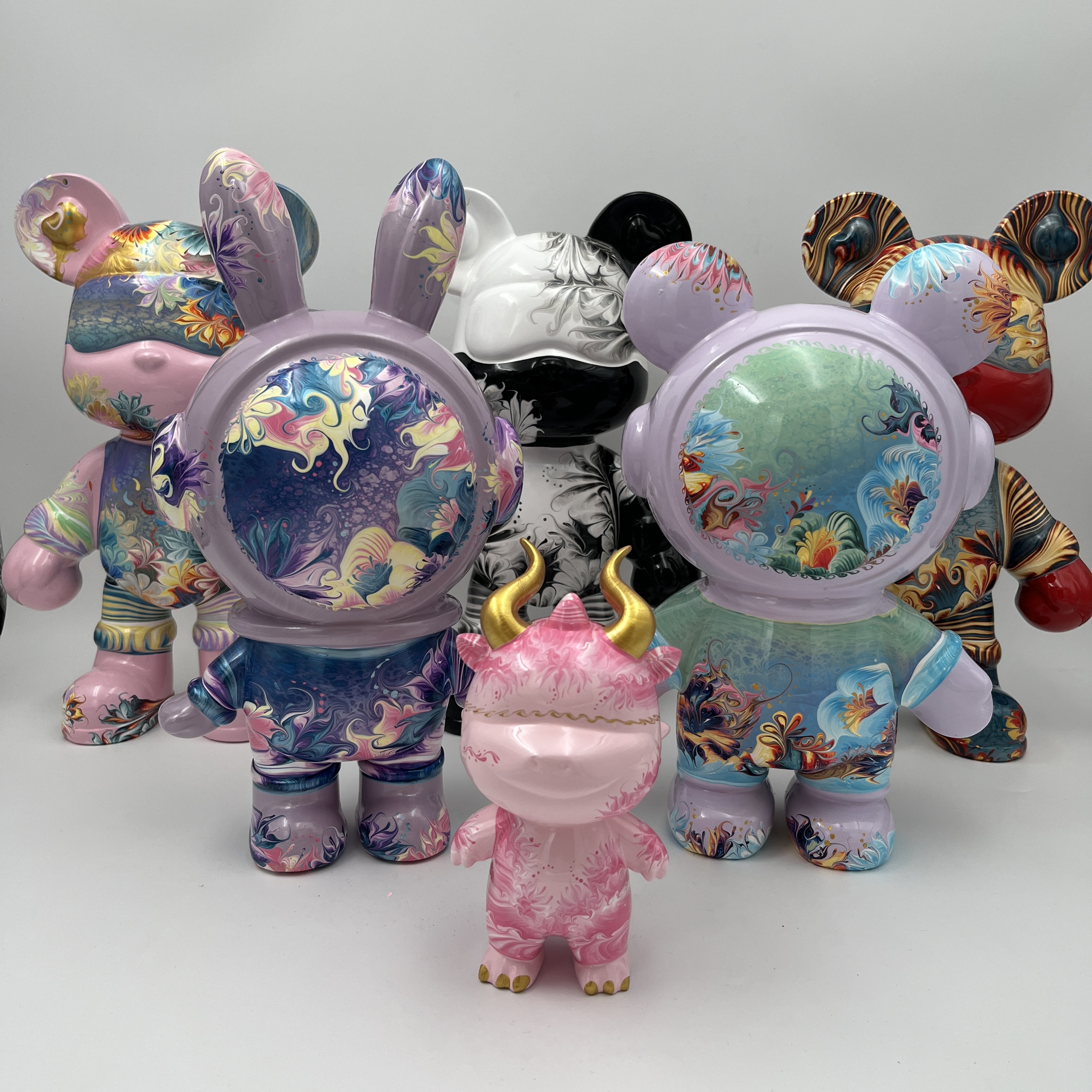 熊佳佳【精品现货】流体熊暴力熊现货现发潮玩家居摆件手工情侣创意