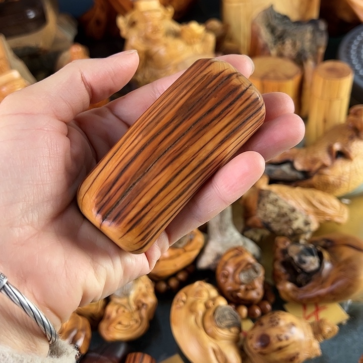 崖柏精品黑油虎皮纹满纹理