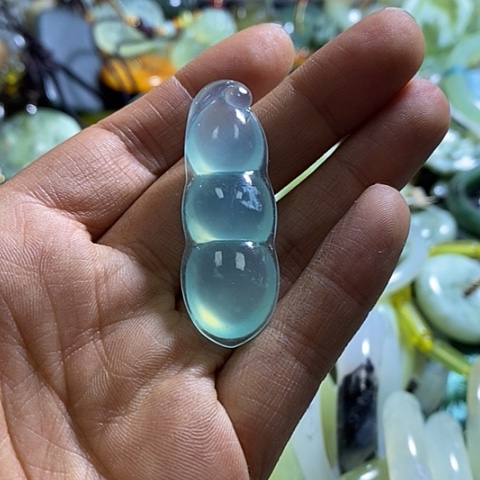 岫玉颈饰未镶嵌挂件