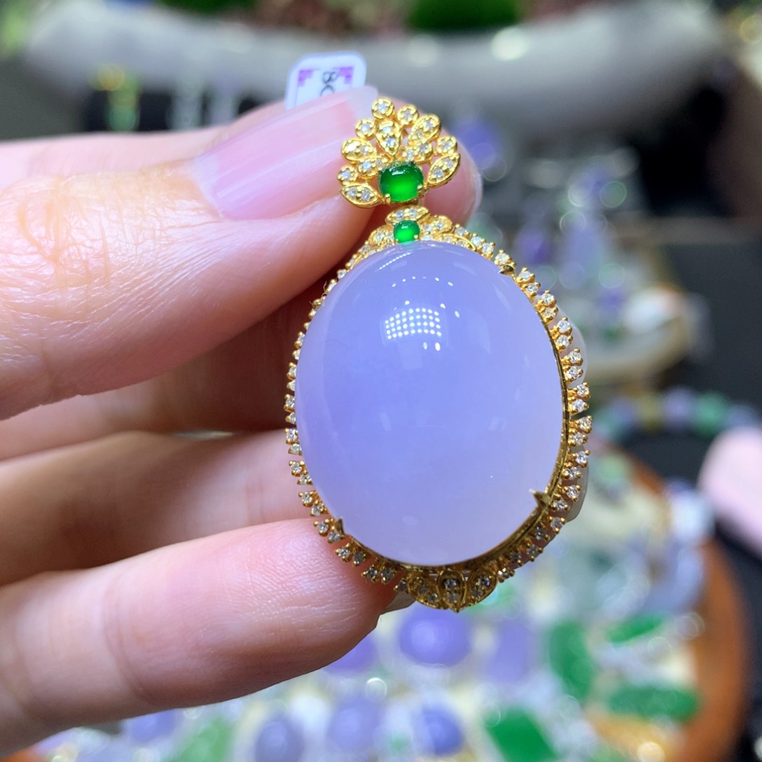 【闪购商品】翡翠颈饰18K金镶嵌翡翠吊坠项链