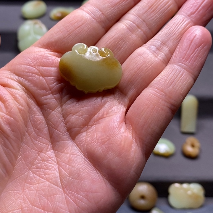 和田玉颈饰未镶嵌二*