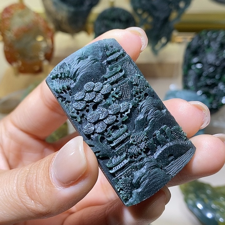 定制翡翠未镶嵌翡翠