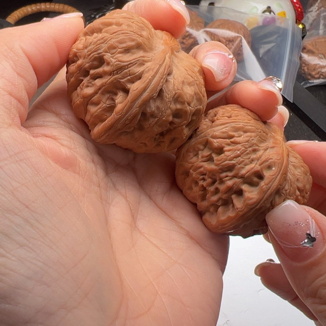 文玩核桃把件元宝