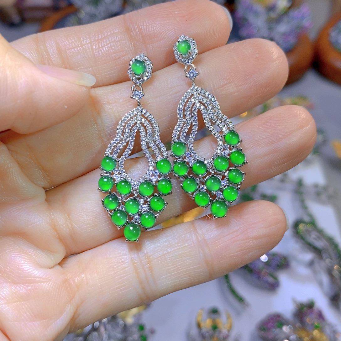 翡翠颈饰银S925镶嵌天然翡翠