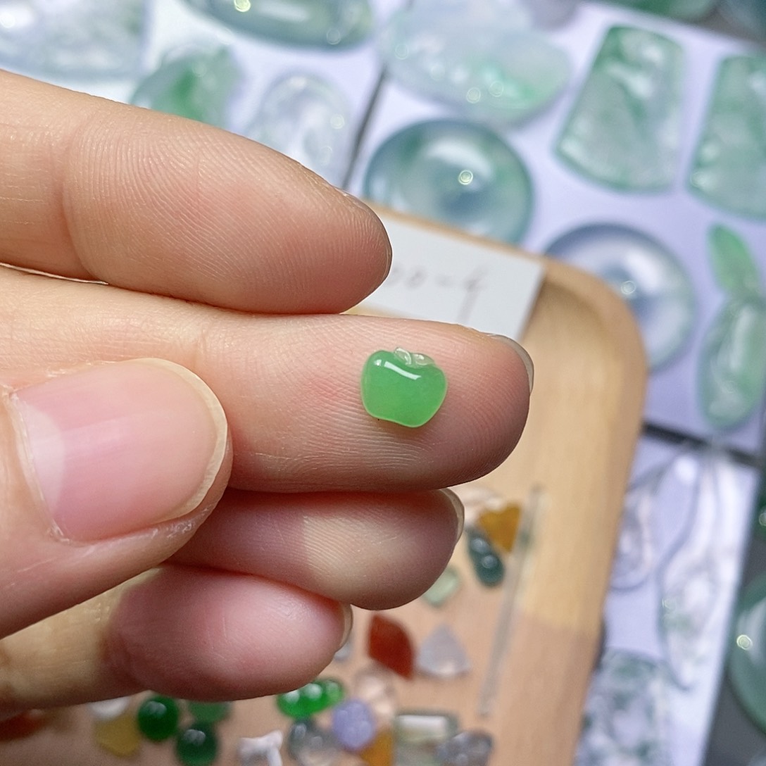 定制翡翠未镶嵌翡翠