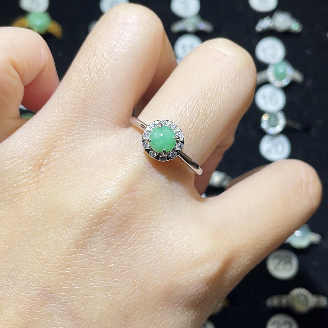 翡翠未镶嵌戒指戒指