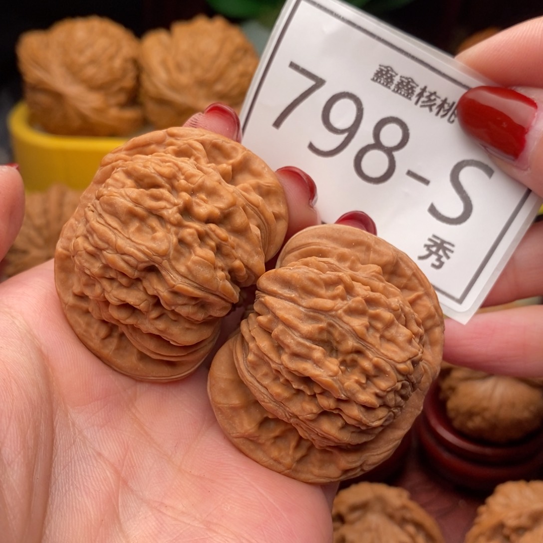 文玩核桃把件汉高楼44