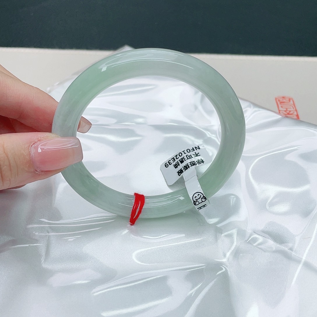 翡翠手镯未镶嵌圆58.2