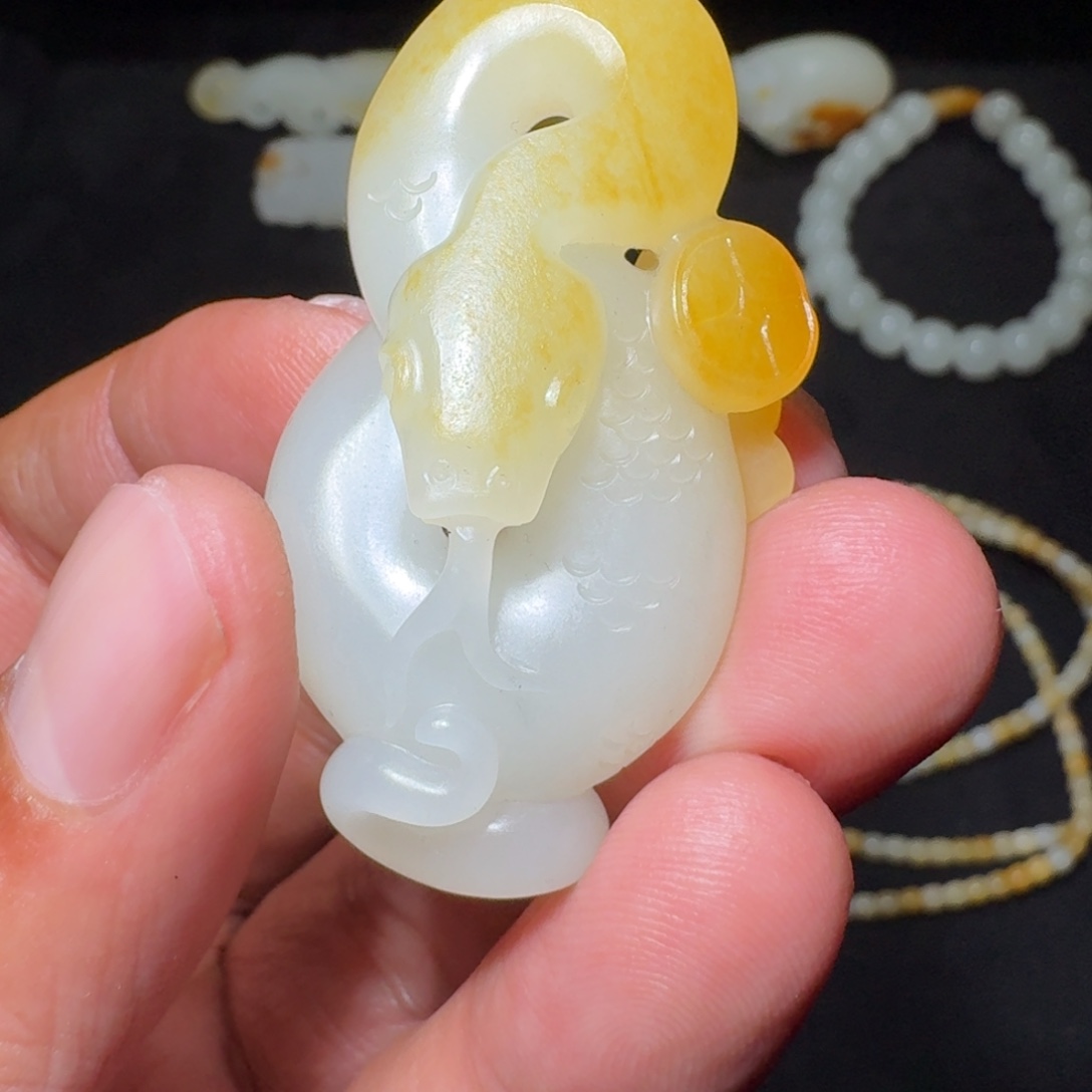 和田玉未镶嵌挂件