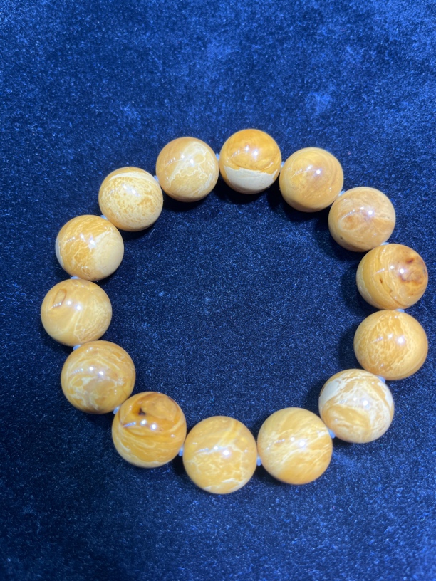 天然缅甸琥珀自然包浆老油根蜡手串