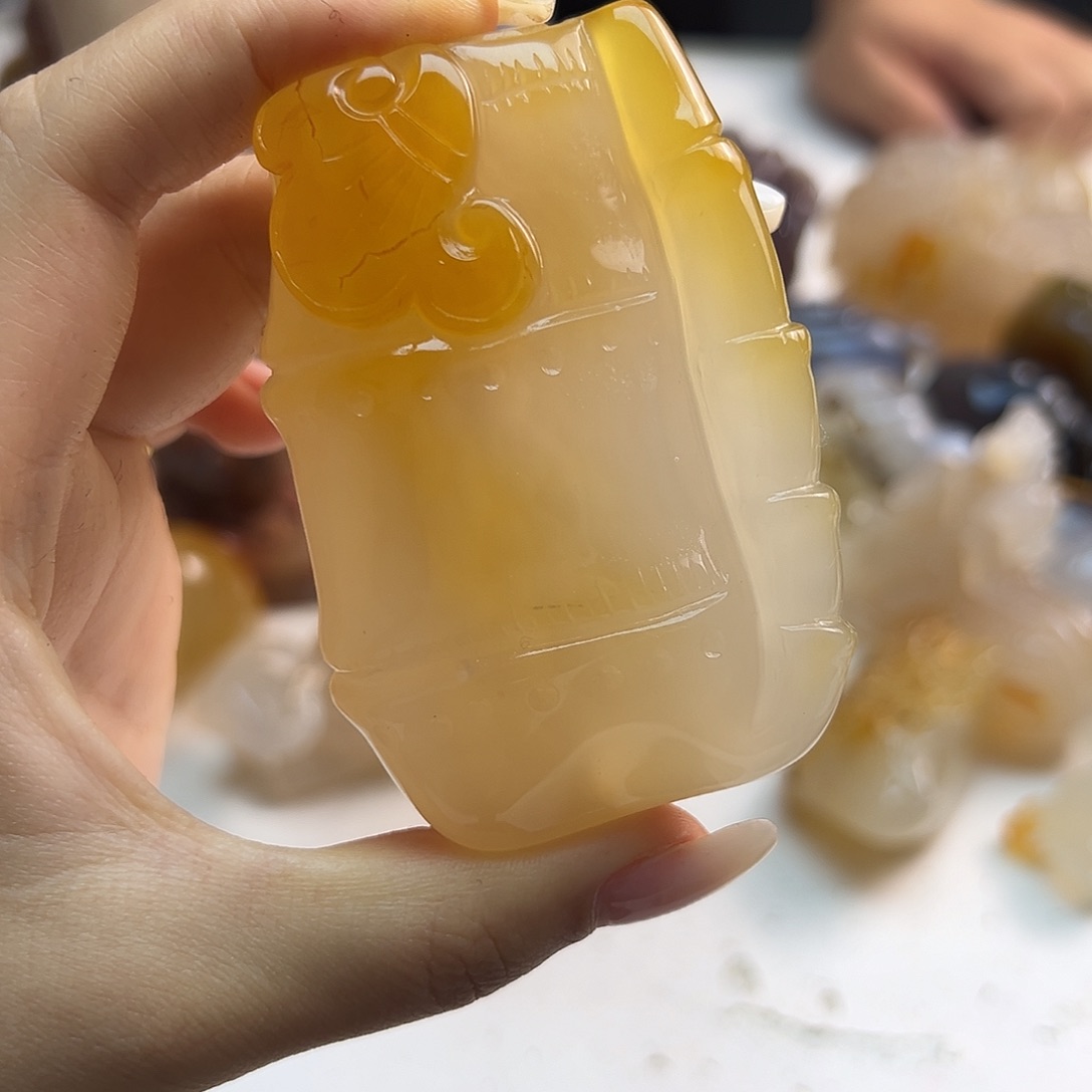 玛瑙/玉髓未镶嵌颈饰