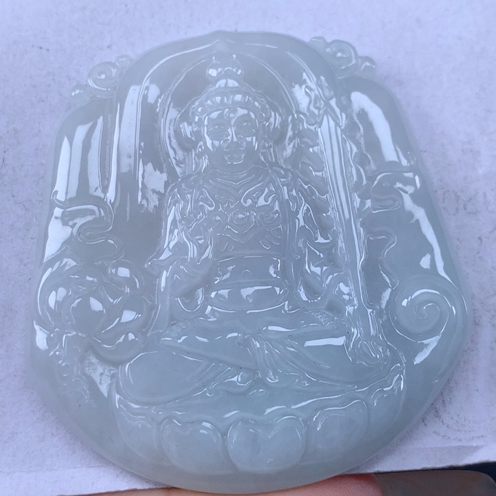 颈饰未镶嵌翡翠虚空藏