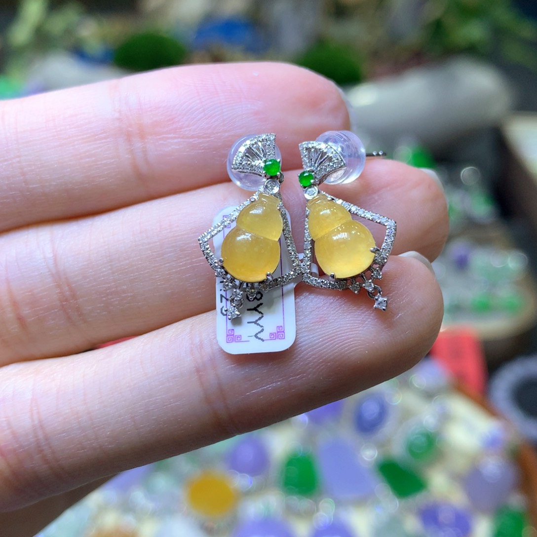 【闪购商品】翡翠颈饰18K金镶嵌翡翠吊坠项链