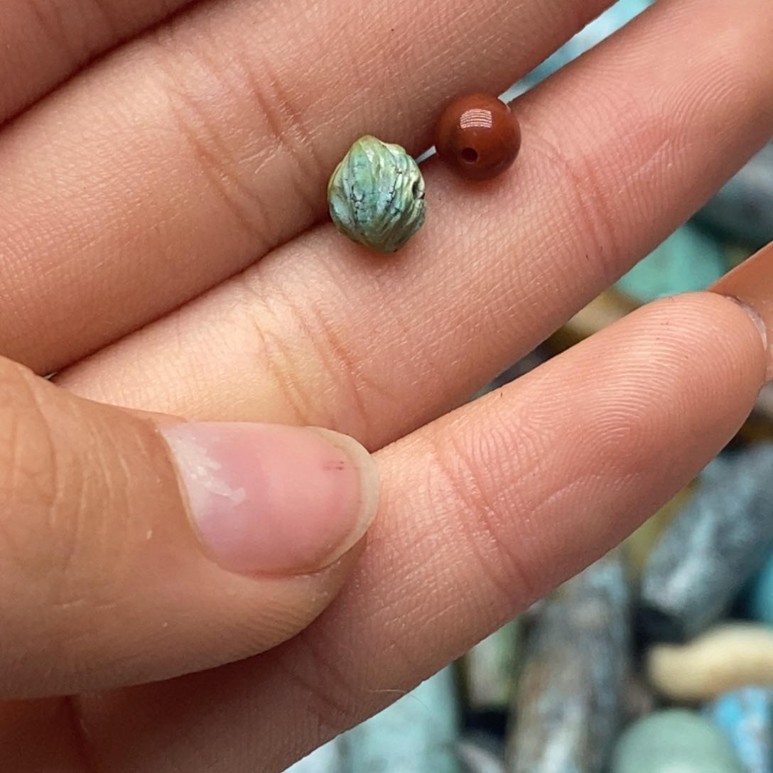 南红玛瑙未镶嵌珠宝奇石