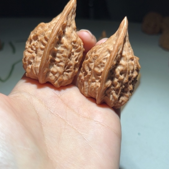 文玩核桃吊坠红樱枪