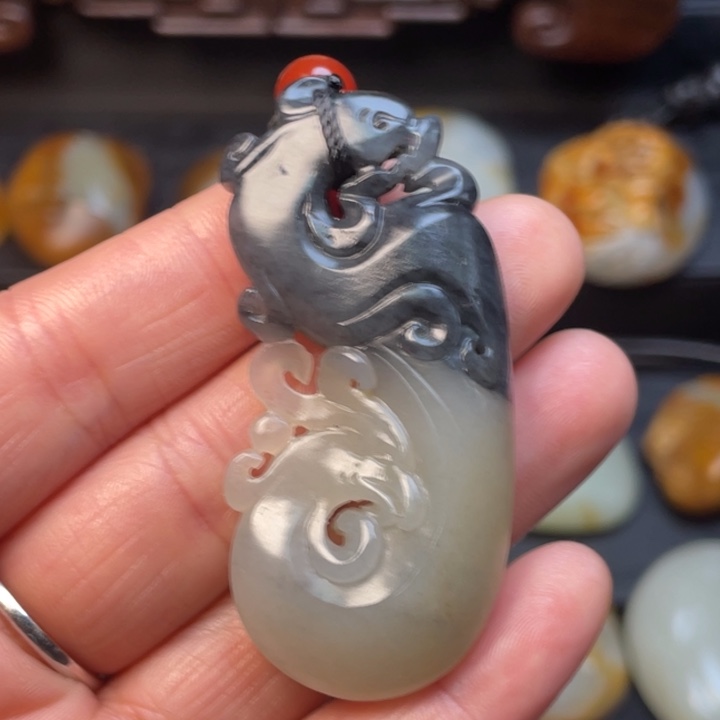 和田玉吊坠(赠链)未镶嵌