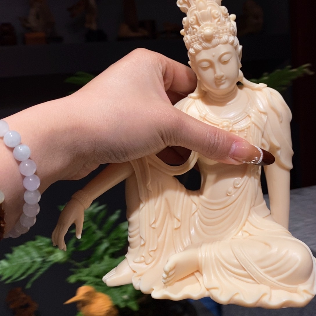 黄杨木骥象牙果观音自在