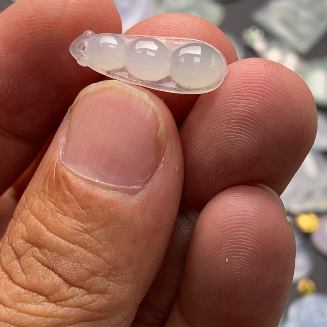 翡翠未镶嵌颈饰天然