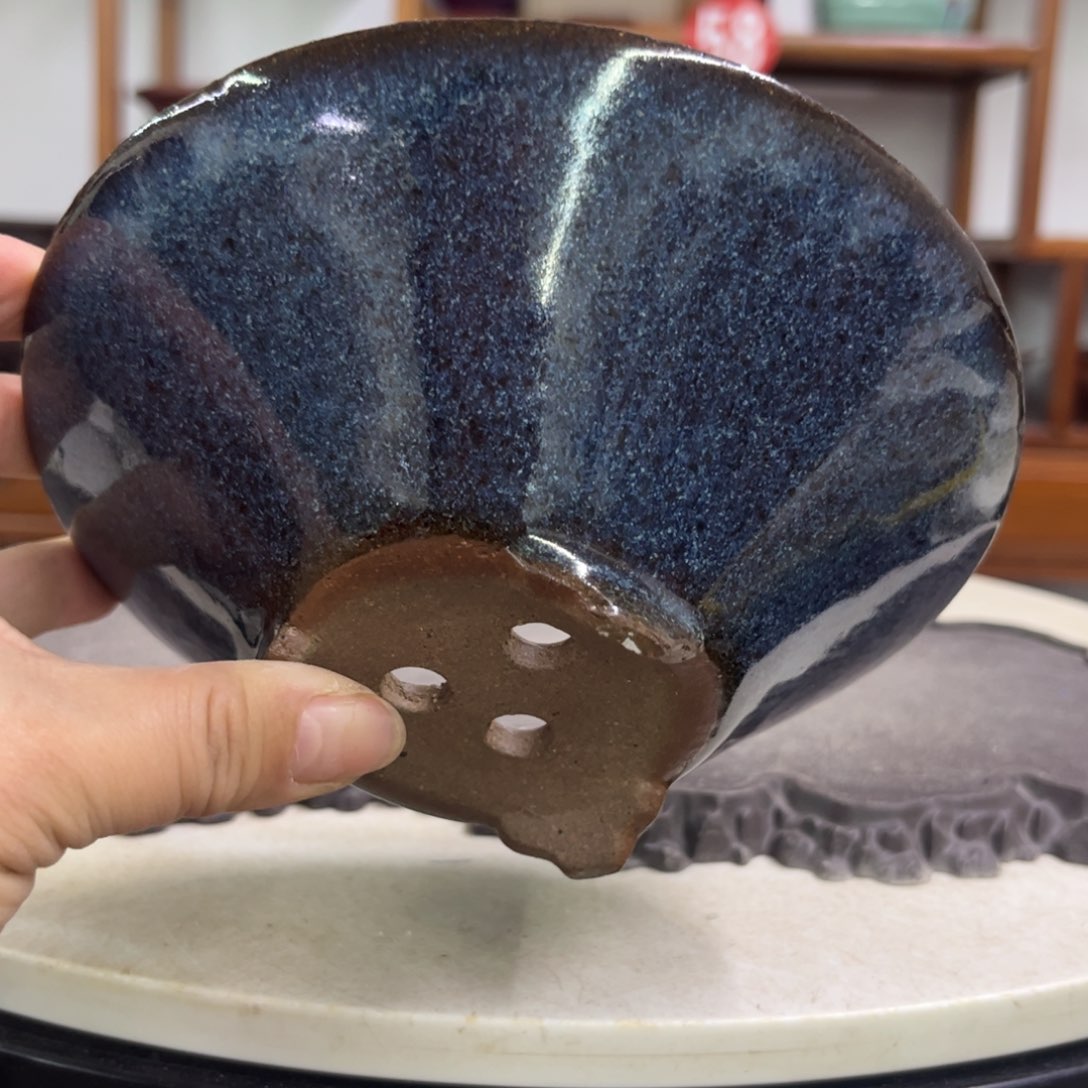 紫砂花盆量****M瑕疵6-16。。。