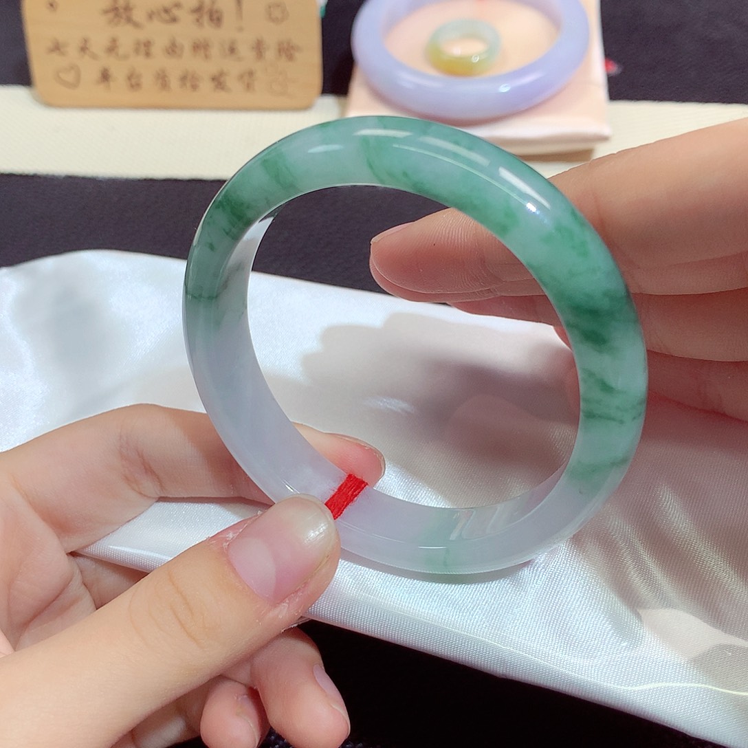 翡翠未镶嵌手镯1281