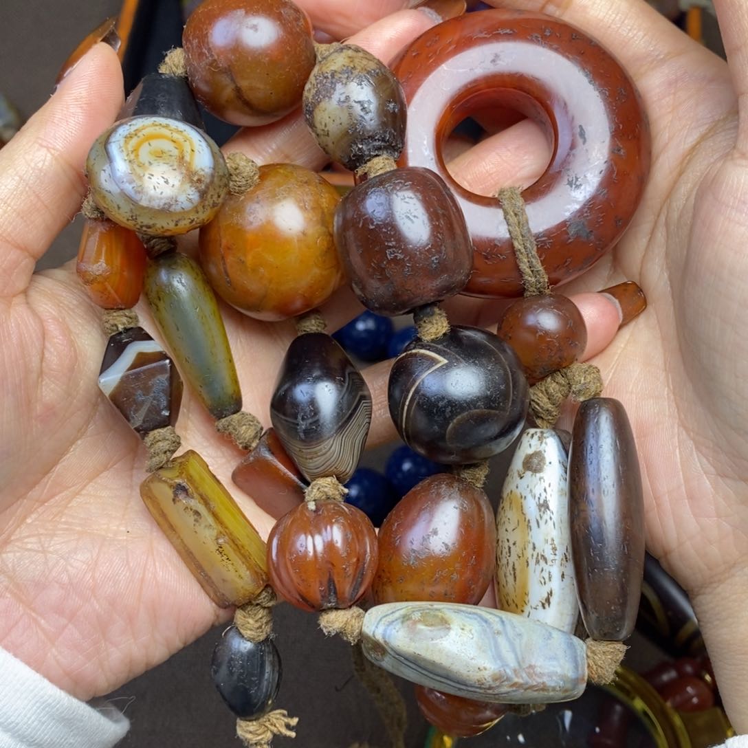 玛瑙/玉髓颈饰未镶嵌