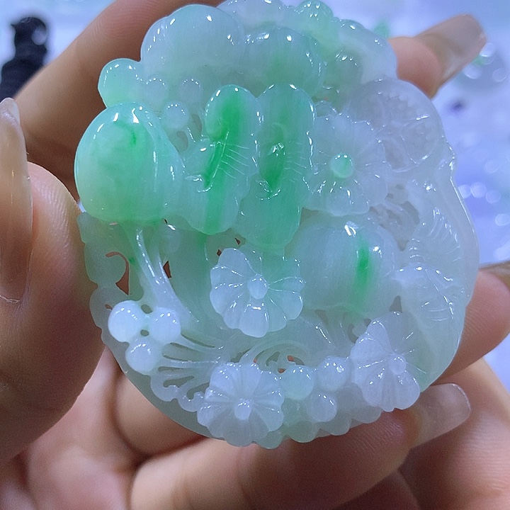 翡翠未镶嵌颈饰天然翡翠A货吊坠