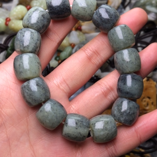 和田玉手链未镶嵌