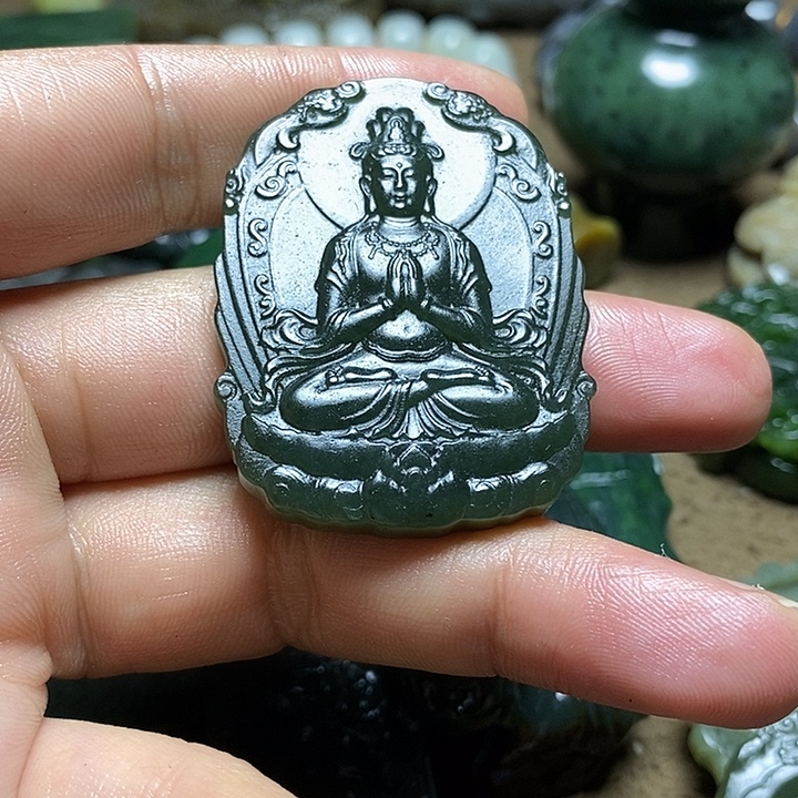 和田玉未镶嵌颈饰