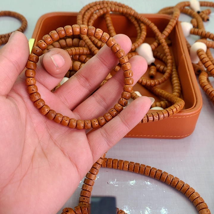 宇****王桃核手串卡7精工老型