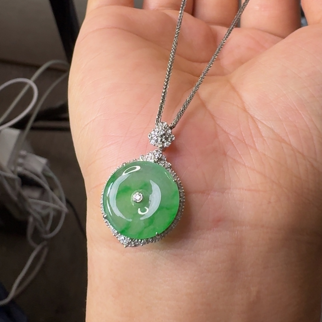 吊坠(赠链)18K金镶嵌翡翠