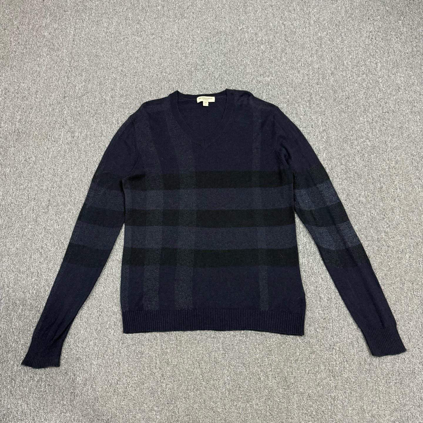 99新 BURBERRY/博柏利 16070824 巴宝莉 羊毛格纹长袖 L码99新