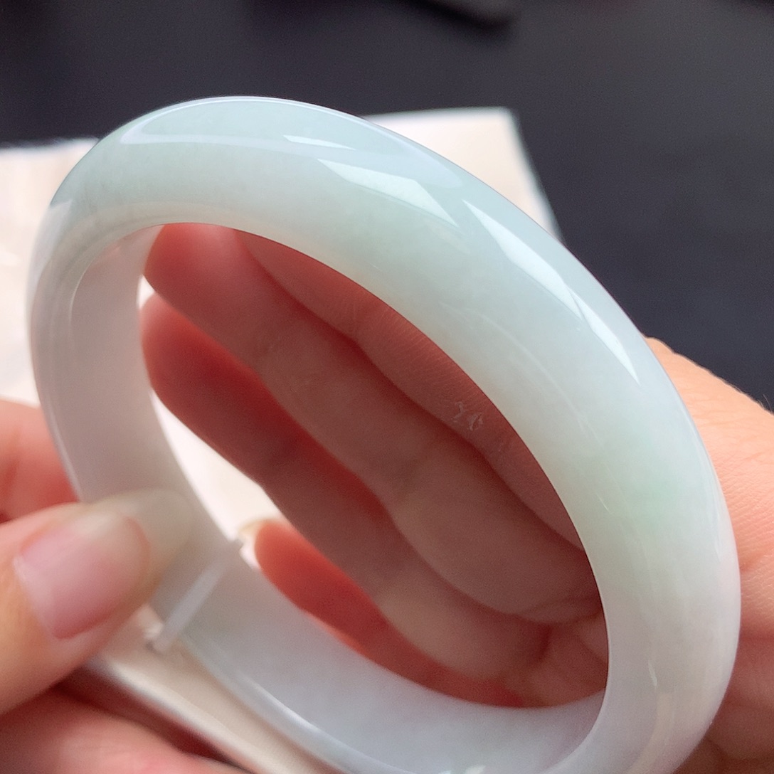 翡翠未镶嵌手镯63.7圈口