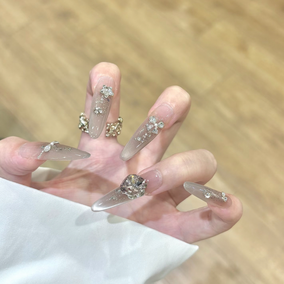 高级感穿戴甲纯手工美甲贴片深秋之光精致碎钻追光猫眼气质裸色