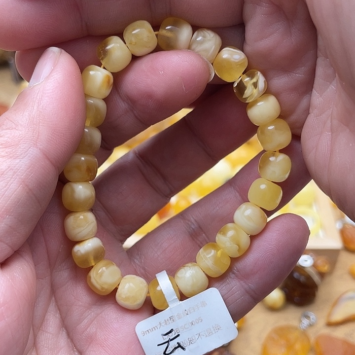 琥珀未镶嵌套链手串