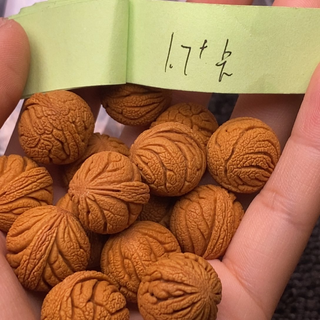 秦岭山脉龙纹桃核 15