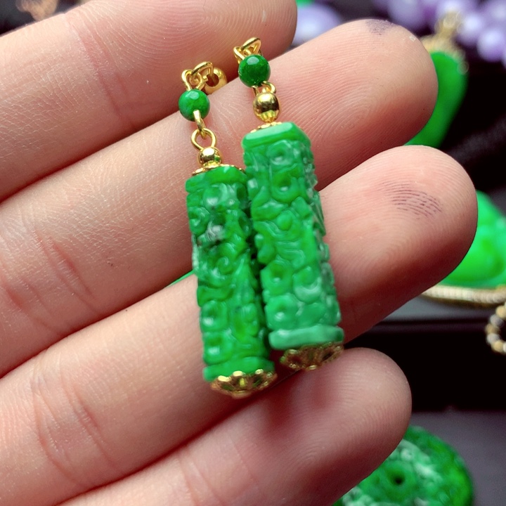 翡翠未镶嵌耳饰A货