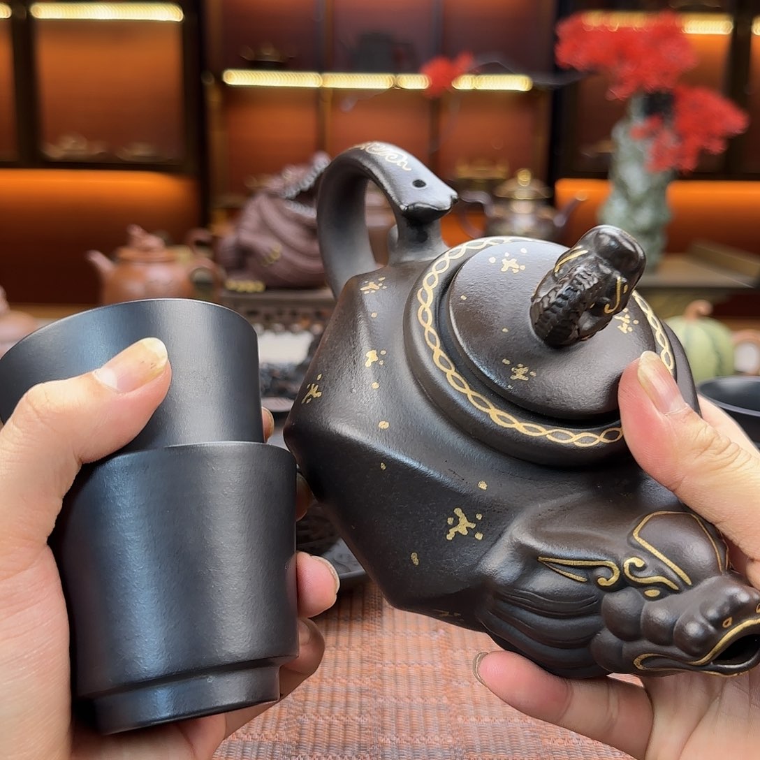 套装嗯哦哦哦哦哦哦哦猜***谁