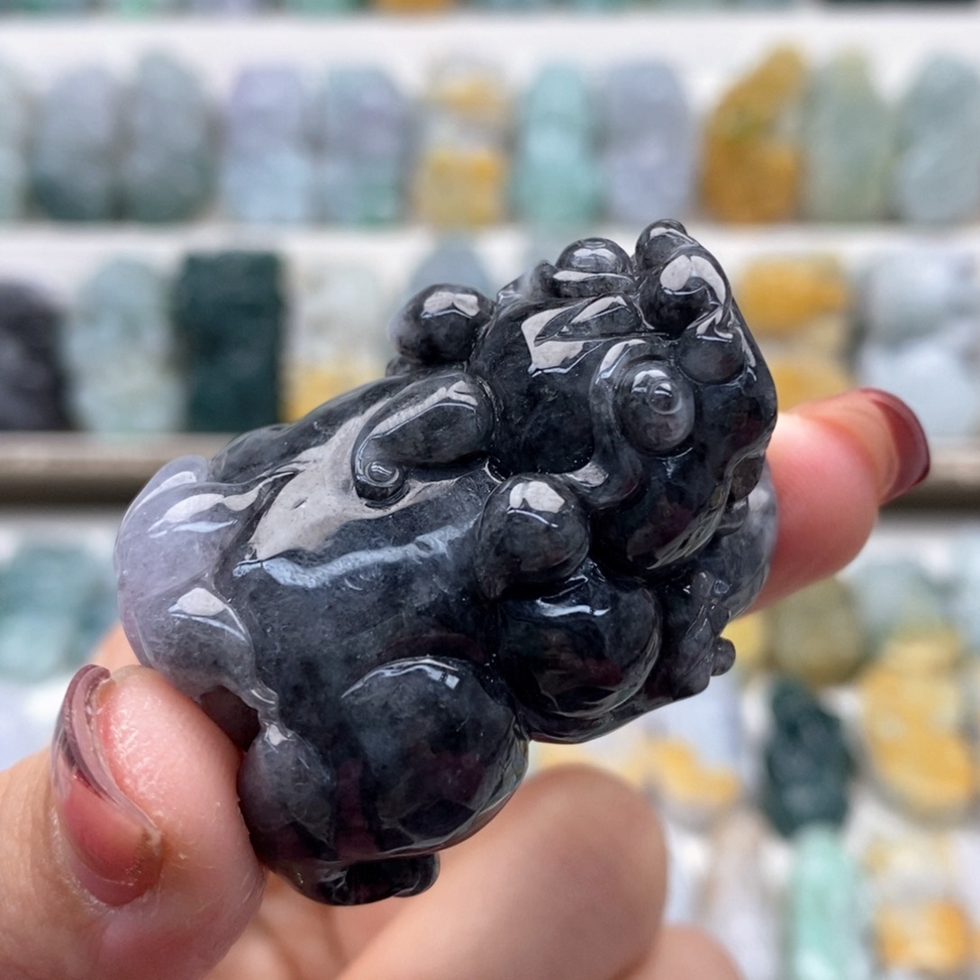 翡翠吊坠(赠链)未镶嵌