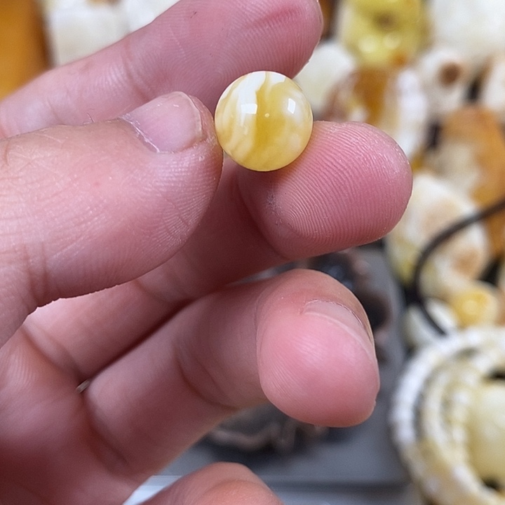 未镶嵌琥珀裸石我